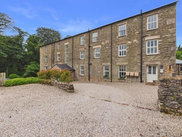 Flat for rent in Casterton