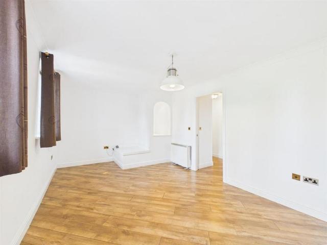 Apartment for rent in Milverton, Green Close