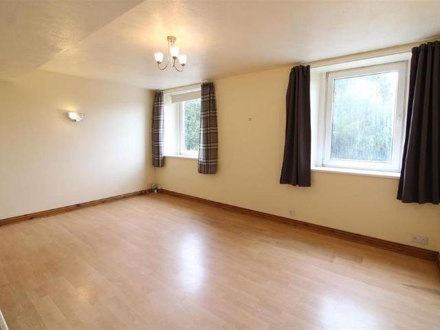 Apartment for rent in Clayton West, West Yorkshire