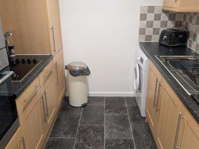 Flat for rent in Belle Isle, West Yorkshire