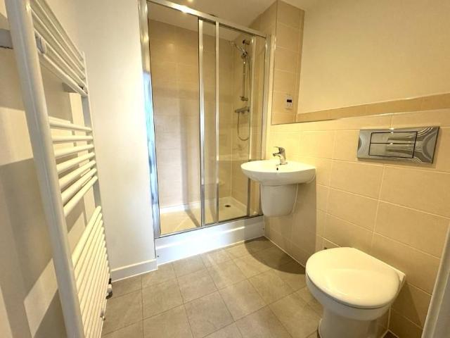 Apartment for rent in Addlestone, Runnymede