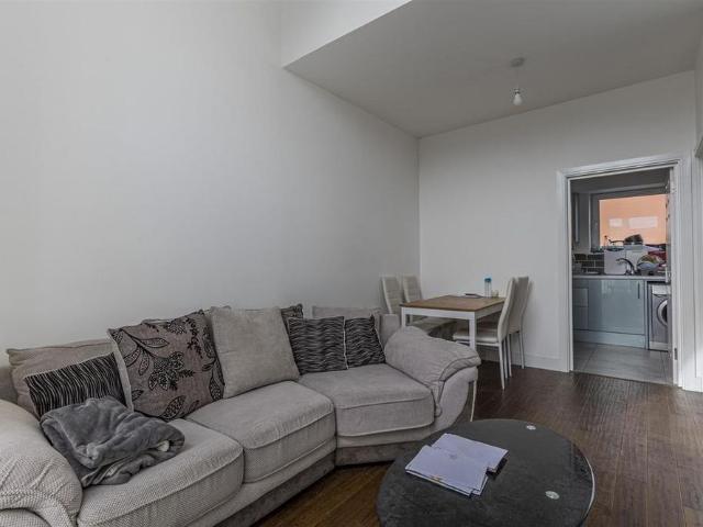 Apartment for rent in Falcon Lodge, Wales