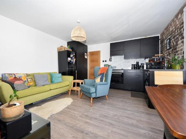 Apartment for rent in Milverton, Green Close