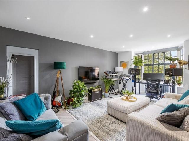 Apartment for rent in London Borough of Ealing, Greater London