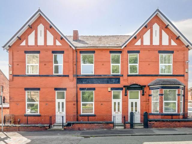 Flat for rent in Wigan, Greater Manchester