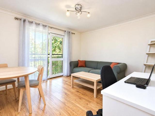 Apartment for rent in Fairlands, Guildford