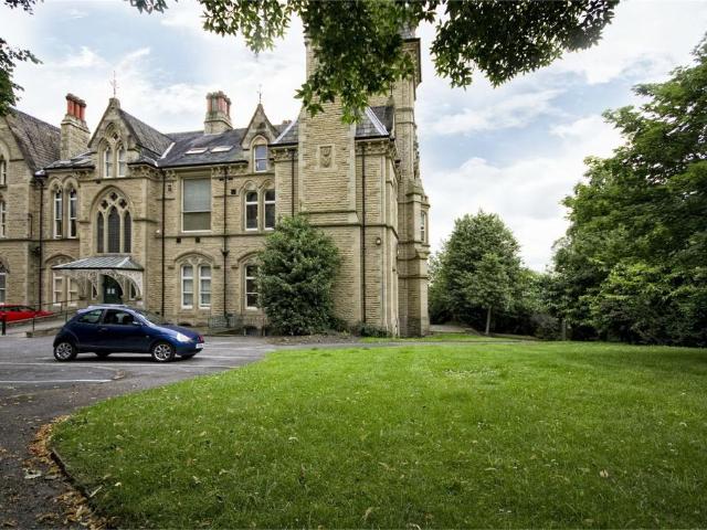 Flat for rent in Eightlands, Dewsbury