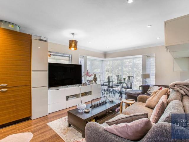 Apartment for rent in Kings Hill, Colliers End
