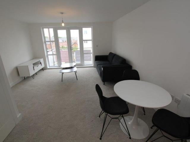 Apartment for rent in Hough Green, Two Mills