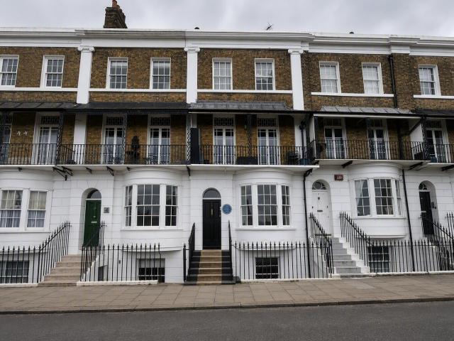 Apartment for rent in West Cliff, Acol