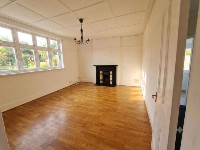 Apartment for rent in Wealdstone, Greater London