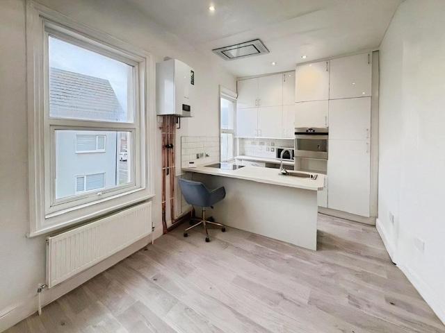 Flat for rent in Foxhall, Blackpool