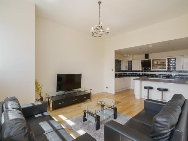 Flat for rent in City Centre, Ballindoch