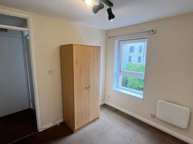 Apartment for rent in Marionville, Restalrig