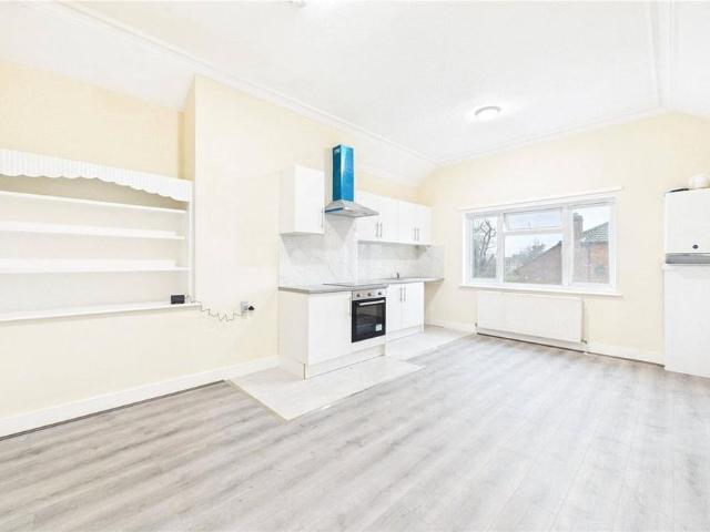 Apartment for rent in Wash Common, Enborne