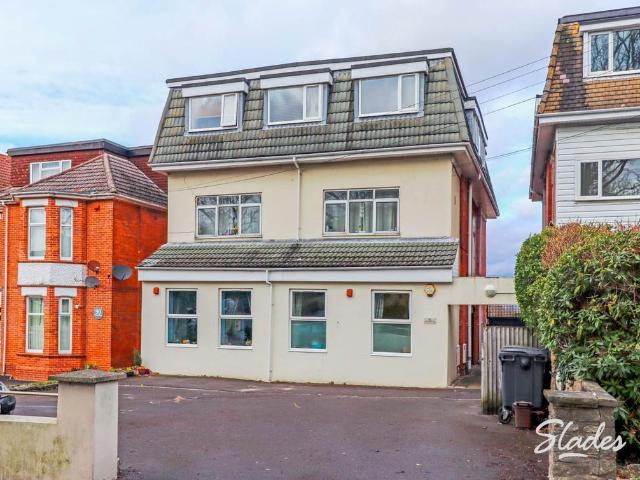Flat for rent in Pokesdown, Bournemouth
