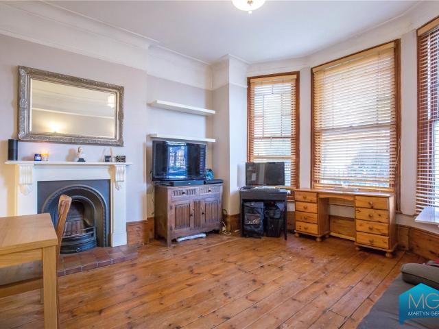 Apartment for rent in Stroud Green, Greater London