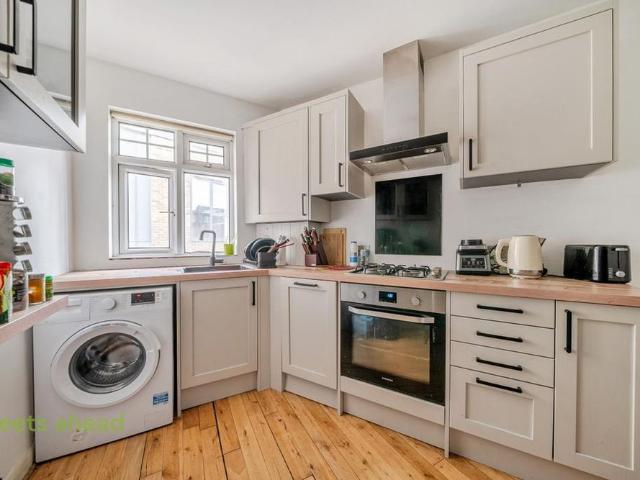 Apartment for rent in Addiscombe, Croydon