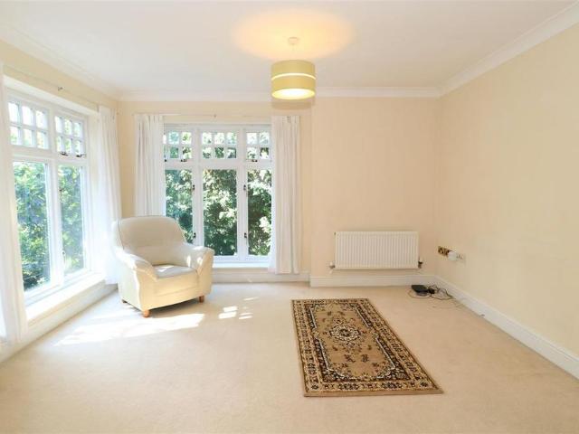 Apartment for rent in Abbey End, Warwick