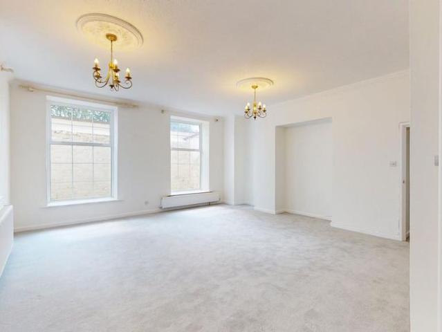 Apartment for rent in Golden Valley, Gloucestershire