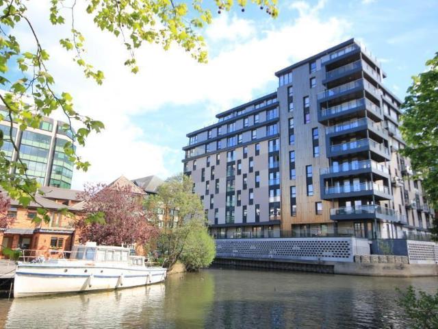 Flat for rent in Reading