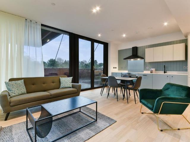Flat for rent in London Borough of Hounslow, Greater London
