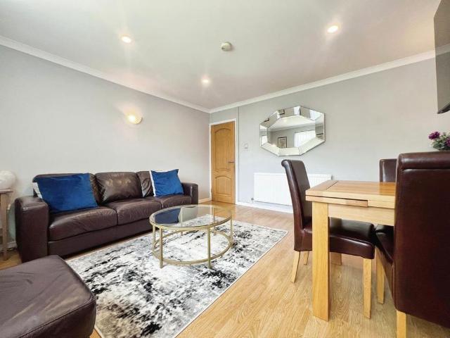 Apartment for rent in Rhydypenau, Falcon Lodge