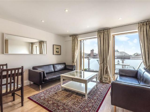 Apartment for rent in The Close, Hampshire