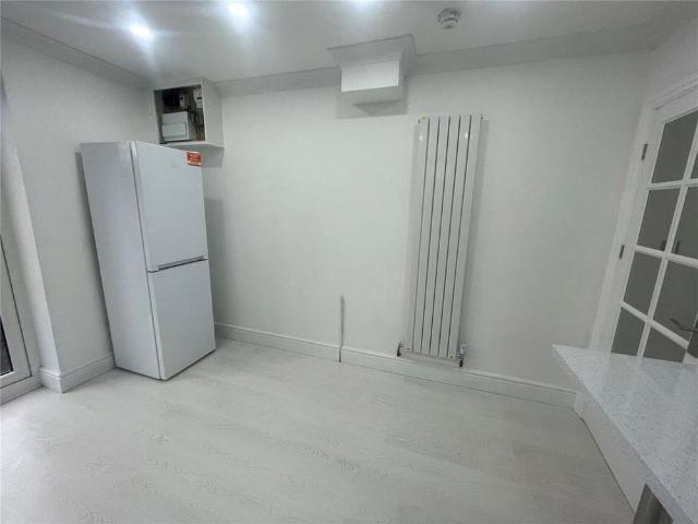 Apartment for rent in Roffey, Horsham