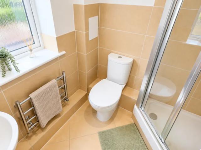 Apartment for rent in Ardleigh Green, Greater London