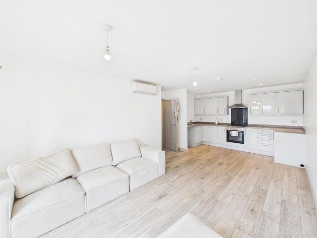 Apartment for rent in Woolstrop, Gloucester