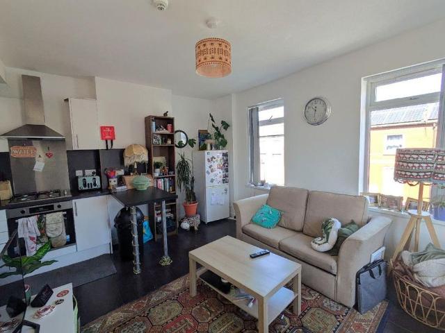 Apartment for rent in Falcon Lodge, Wales