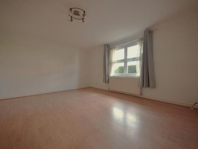 Apartment for rent in Surbiton, Greater London