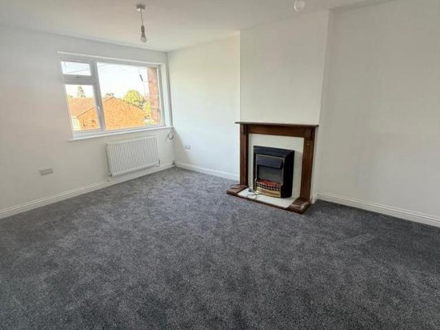 Apartment for rent in West End, Old Wharf