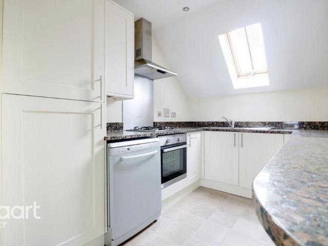 Flat for rent in Fleet, Hart