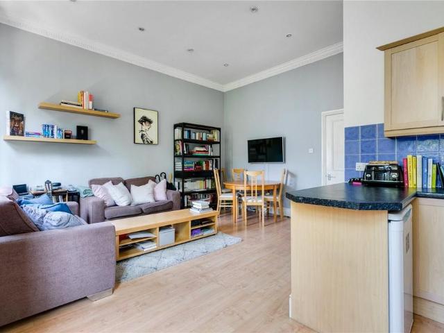 Apartment for rent in Paddington, Isle Of Man