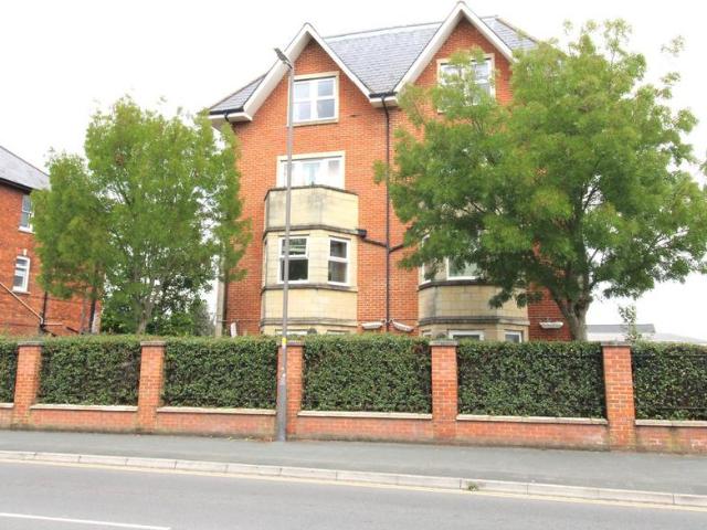 Flat for rent in Rodbourne, Swindon