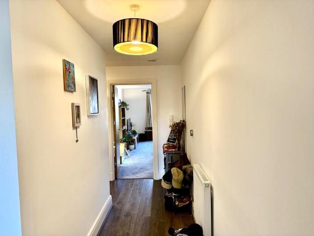 Apartment for rent in Addlestone, Runnymede
