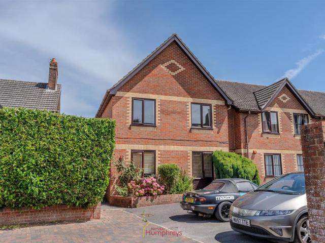 Flat for rent in Wimborne, East Brook