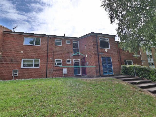 Flat for rent in Lodge Farm, Northampton