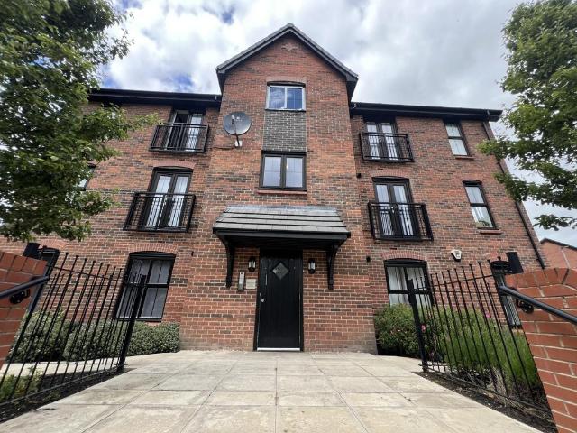 Flat for rent in Greenheys, Greater Manchester