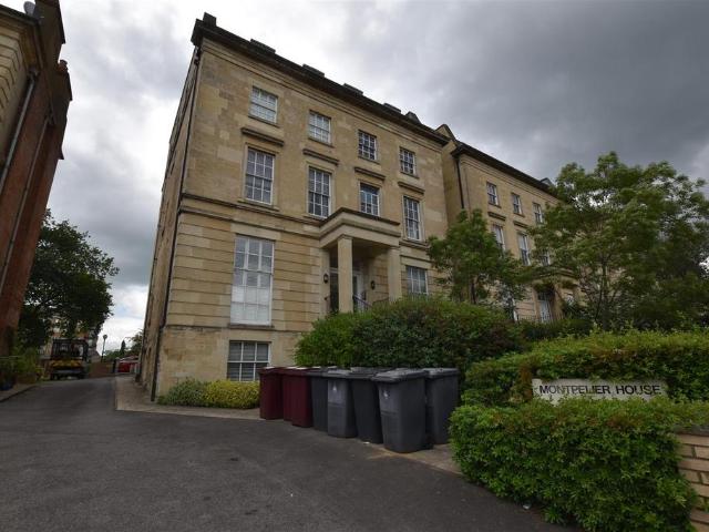 Flat for rent in Newtown, Reading