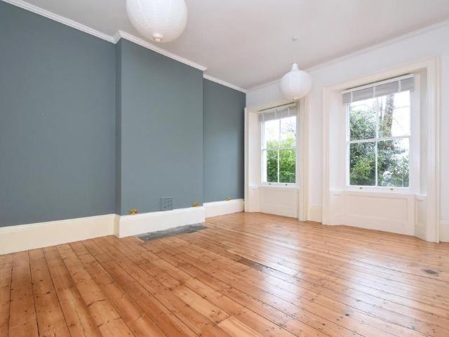 Apartment for rent in Charlton, Greater London