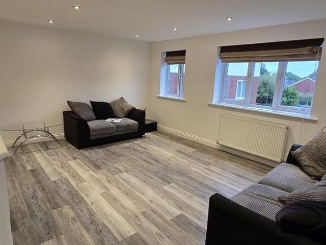 Apartment for rent in Pendlebury, Salford