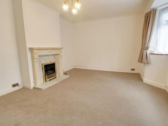 Apartment for rent in Shortlands, Greater London