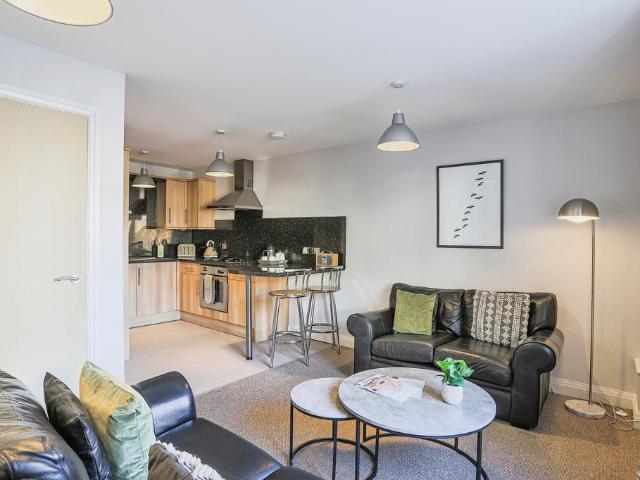 Flat for rent in Foss Islands, High Field