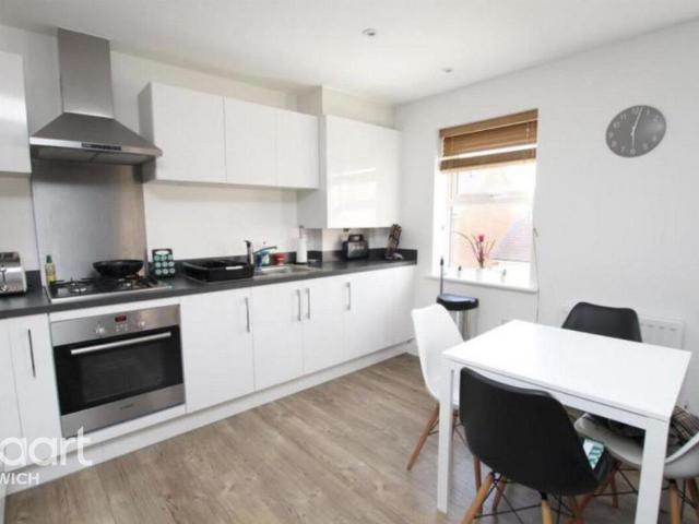 Flat for rent in California, Key Street