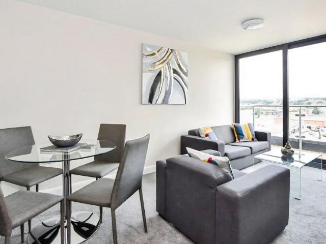 Studio for rent in Leylands, West Yorkshire