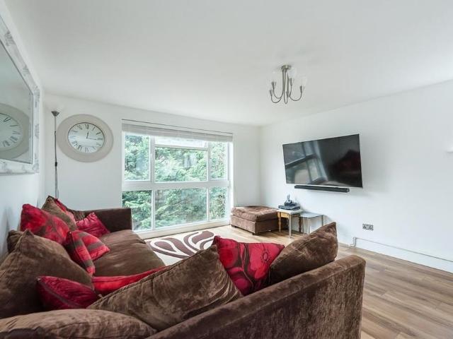 Apartment for rent in Batchworth, Hertfordshire