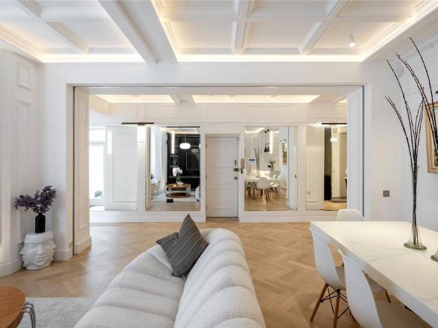 Flat for rent in Knightsbridge, Greater London